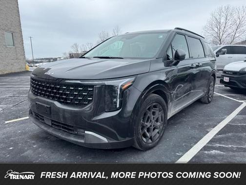 2025 Kia Carnival SX