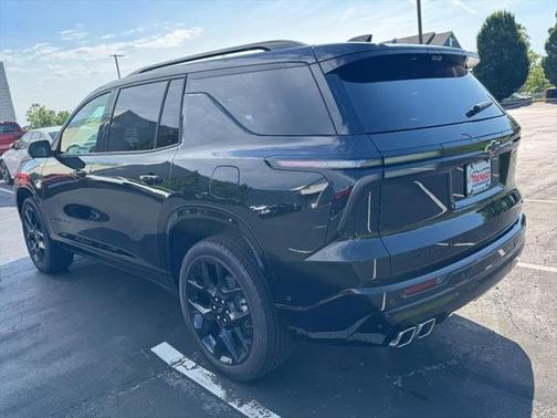 2025 Chevrolet Traverse RS