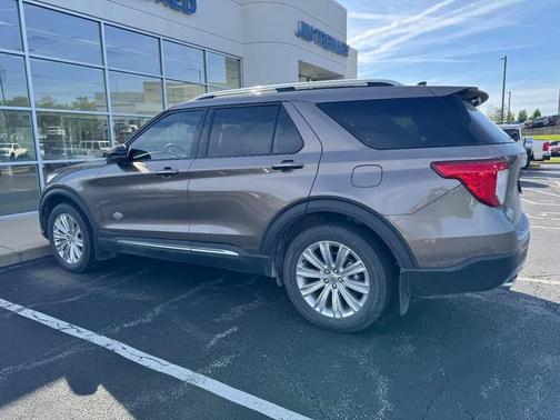 Stone Gray Metallic 2021 Ford Explorer King Ranch
