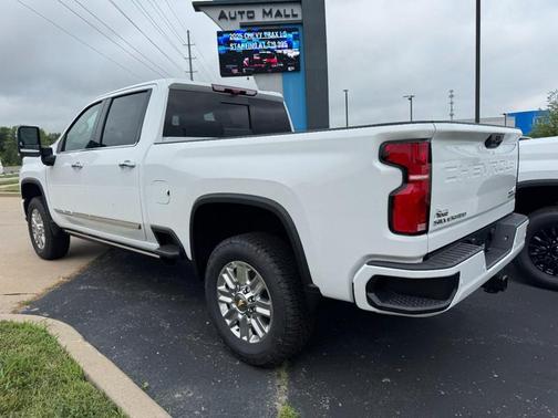2025 Chevrolet Silverado 3500 High Country