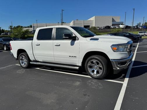 Bright White Clearcoat 2022 RAM 1500 Big Horn/Lone Star