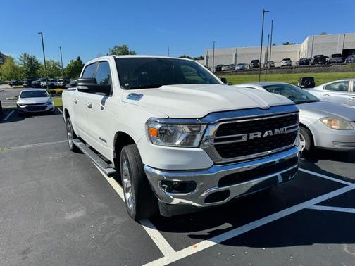 Bright White Clearcoat 2022 RAM 1500 Big Horn/Lone Star