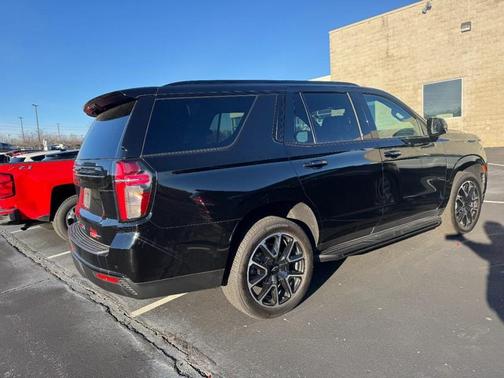 2023 Chevrolet Tahoe 4WD RST