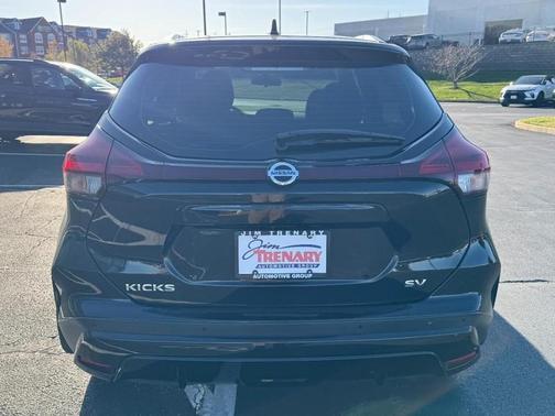 2021 Nissan Kicks SV