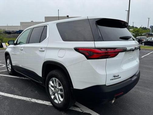 2022 Chevrolet Traverse LS
