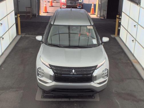 2024 Mitsubishi Outlander ES 2.5 2WD