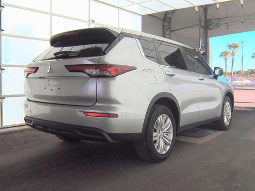 2024 Mitsubishi Outlander ES 2.5 2WD