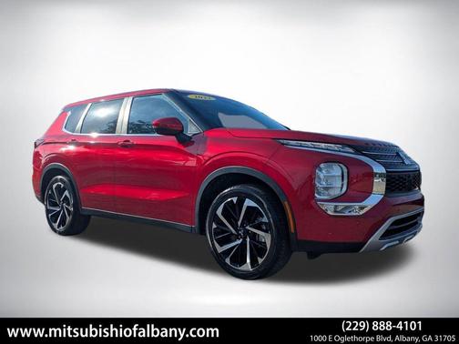 Red Diamond 2022 Mitsubishi Outlander SE