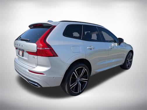 2021 Volvo XC60 T5 R-Design