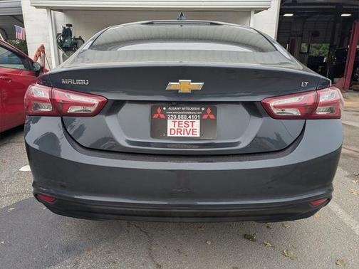 2021 Chevrolet Malibu FWD LT