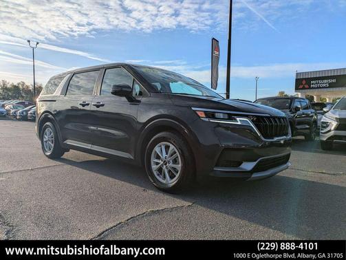 2024 Kia Carnival LX