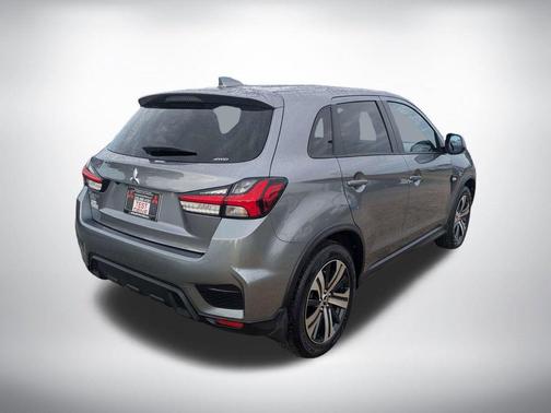 Mercury Gray Metallic 2024 Mitsubishi Outlander Sport 2.0 ES