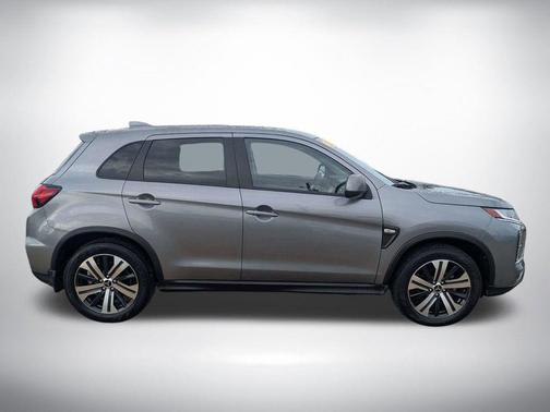 Mercury Gray Metallic 2024 Mitsubishi Outlander Sport 2.0 ES