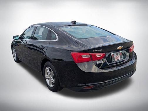Mosaic Black Metallic 2022 Chevrolet Malibu 1LS