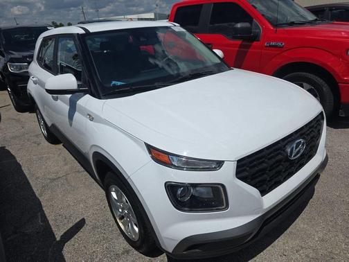 2021 Hyundai VENUE SE