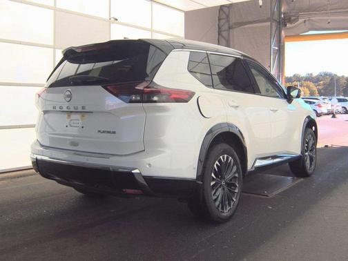 2024 Nissan Rogue Platinum