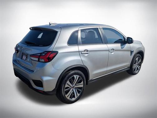 2024 Mitsubishi Outlander Sport SE