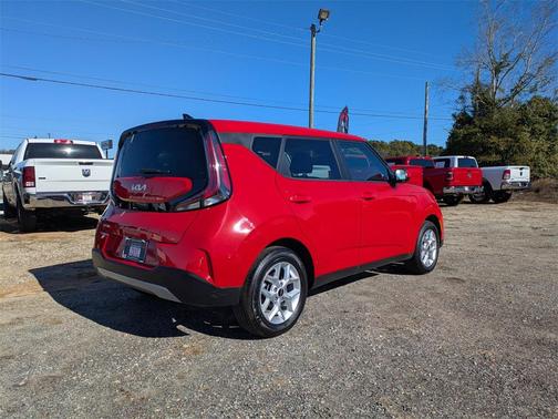 2024 Kia Soul LX