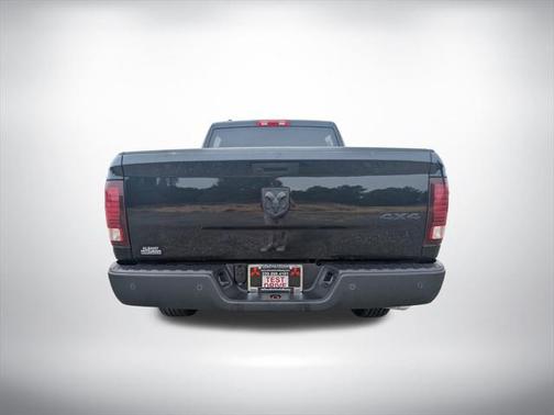 2023 RAM 1500 Classic Warlock Crew Cab 4x4 5'7' Box