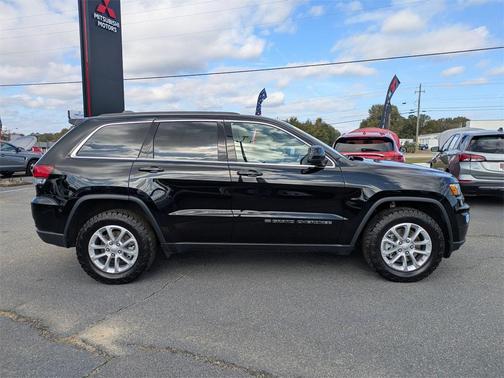 2022 Jeep Grand Cherokee Laredo