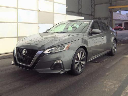 2021 Nissan Altima 2.5 SV