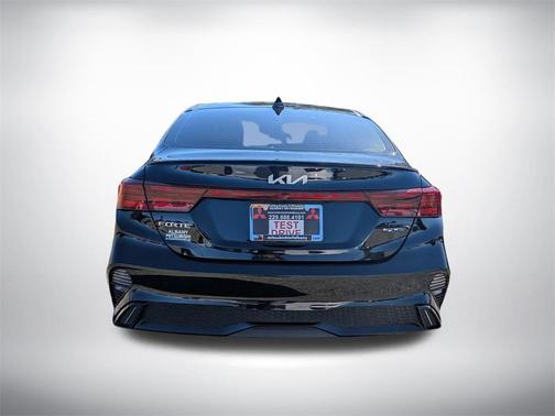 Aurora Black 2024 Kia Forte GT-Line