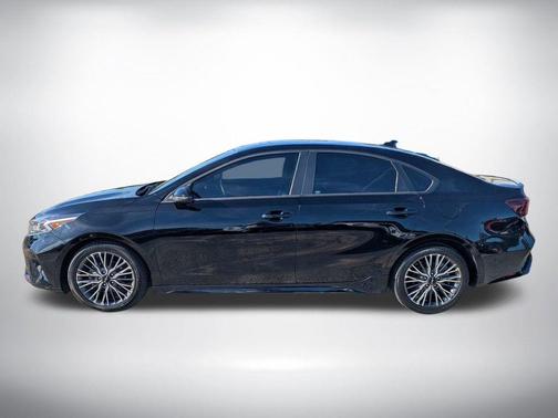 Aurora Black 2024 Kia Forte GT-Line