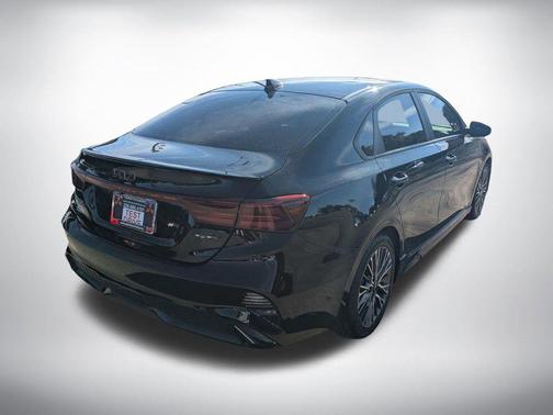 Aurora Black 2024 Kia Forte GT-Line