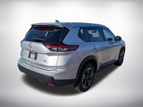Brilliant Silver Metallic 2024 Nissan Rogue SV