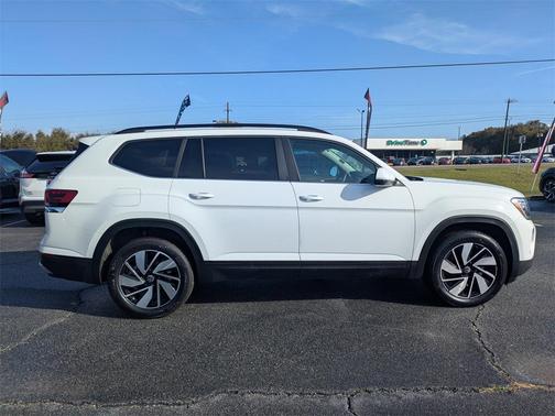 2024 Volkswagen Atlas 2.0T SE w/Technology
