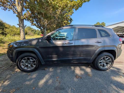 2022 Jeep Cherokee Trailhawk