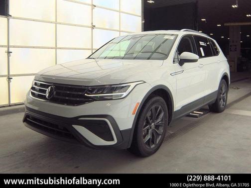 Pure White 2024 Volkswagen Tiguan 2.0T SE