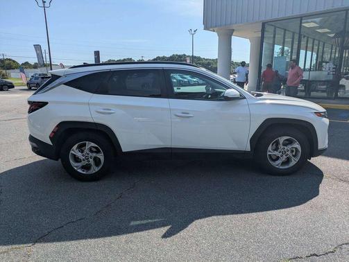 White Pearl 2024 Hyundai TUCSON SEL