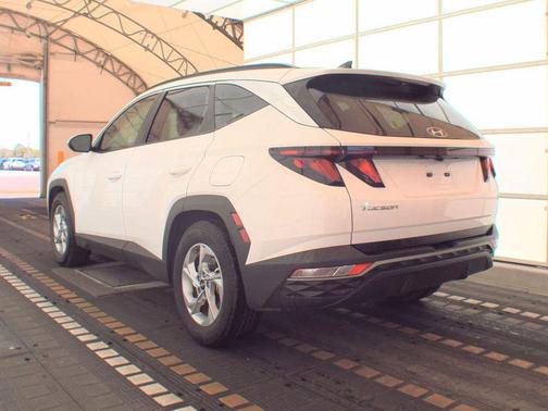White Pearl 2024 Hyundai TUCSON SEL