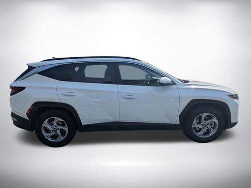 White Pearl 2024 Hyundai TUCSON SEL
