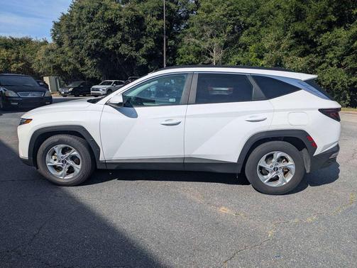 White Pearl 2024 Hyundai TUCSON SEL