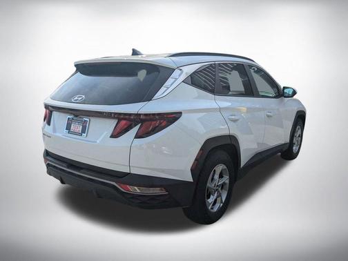 White Pearl 2024 Hyundai TUCSON SEL