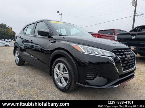 2023 Nissan Kicks S
