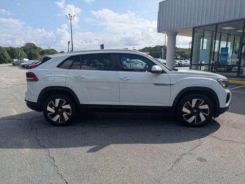 Pure White 2024 Volkswagen Atlas Cross Sport 2.0T SE w/Technology