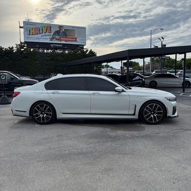 Alpine White 2021 BMW 740 740i