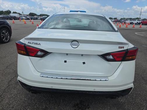 2023 Nissan Altima SR FWD