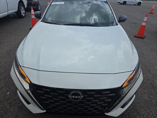 2023 Nissan Altima SR FWD