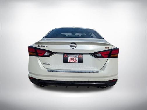 2023 Nissan Altima SR FWD