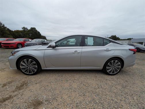 2023 Nissan Altima 2.5 SL