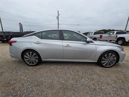 2023 Nissan Altima 2.5 SL