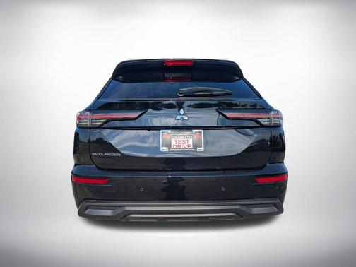 2025 Mitsubishi Outlander PHEV SE S-AWC