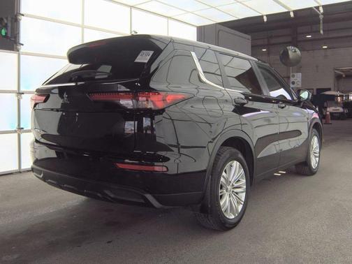 2024 Mitsubishi Outlander ES 2.5 2WD