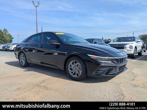 Abyss Black 2024 Hyundai ELANTRA SEL
