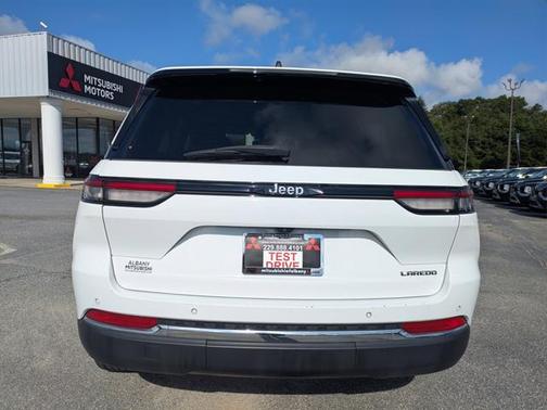 2023 Jeep Grand Cherokee Laredo
