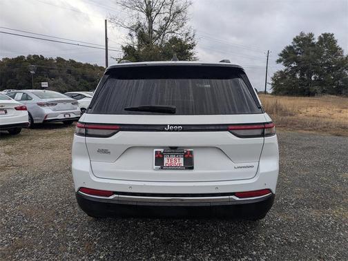 2023 Jeep Grand Cherokee Laredo